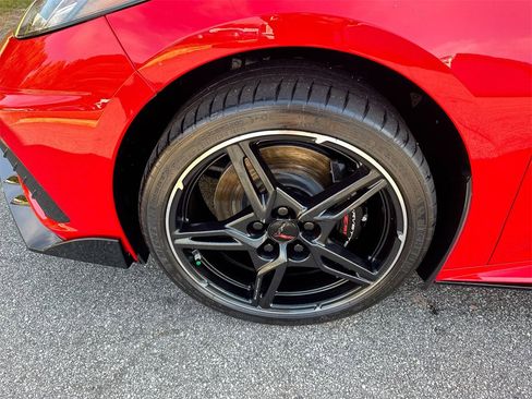 Used 2025 Chevrolet Corvette Stingray Premium Cpe w/ Z51 Performance Package image 12