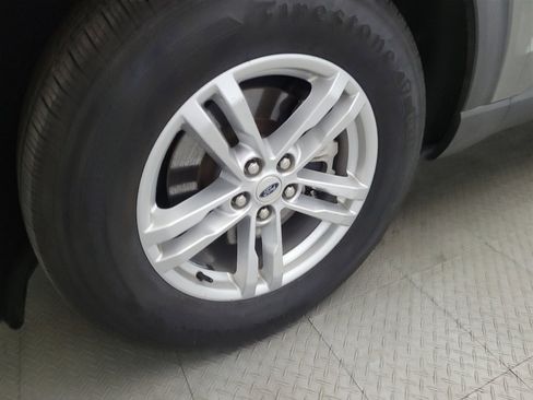 Used 2020 Ford Explorer XLT w/ Comfort Package image 31