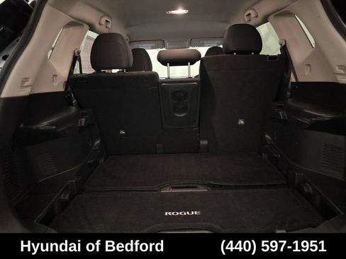 Used 2018 Nissan Rogue SV AWD/4WD image 10