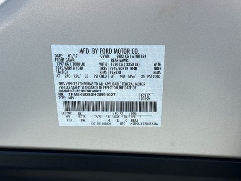 Used 2017 Ford Explorer XLT w/ Equipment Group 202A AWD/4WD image 34