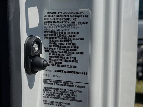 New 2025 Chevrolet Low Cab Forward 5500XG image 25