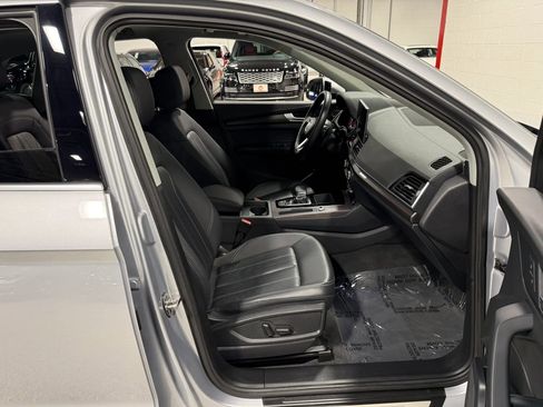 Used 2023 Audi Q5 2.0T Premium w/ Convenience Package AWD/4WD image 46