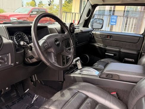 Used 2005 HUMMER H2 SUT w/ Preferred Equipment Group AWD/4WD image 12