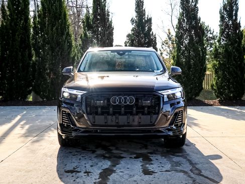 Used 2025 Audi Q7 3.0T Prestige image 3
