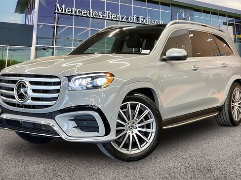 New 2025 Mercedes-Benz GLS 450 4MATIC image 2