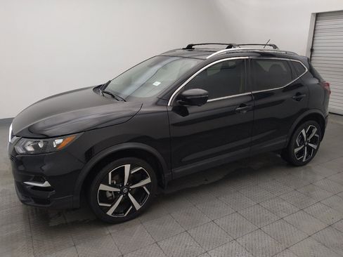Used 2020 Nissan Rogue Sport SL FWD image 2