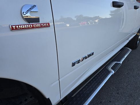 Used 2024 RAM 3500 Big Horn image 28