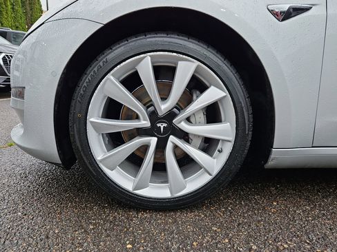 Used 2018 Tesla Model 3 Long Range image 33