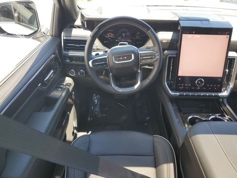 Used 2026 GMC Yukon Elevation w/ Elevation Premium Package RWD image 16