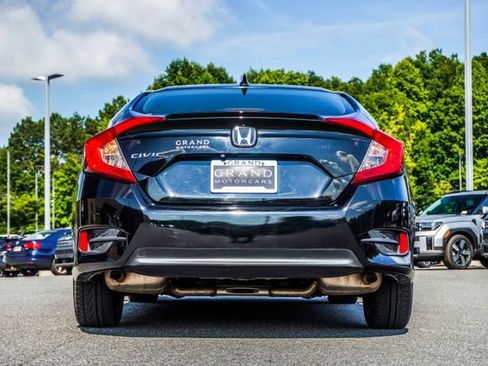 Used 2018 Honda Civic EX-T image 10