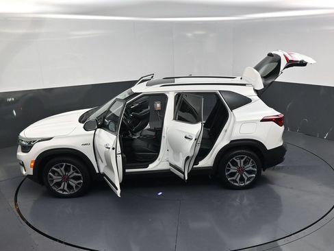 Used 2021 Kia Seltos SX w/ SX Sunroof Package AWD/4WD image 27