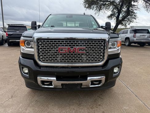 Used 2015 GMC Sierra 2500 Denali w/ Duramax Plus Package image 2