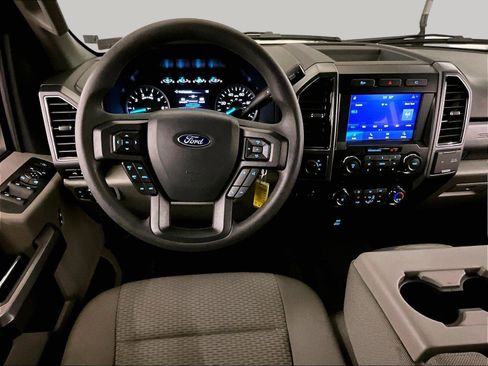 Used 2022 Ford F350 XLT w/ XLT Premium Package AWD/4WD image 5