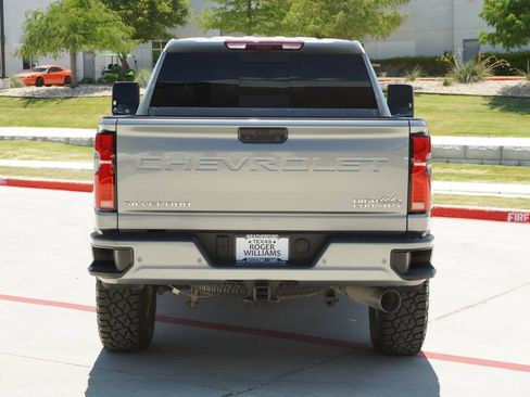 Used 2025 Chevrolet Silverado 2500 High Country w/ Technology Package AWD/4WD image 4