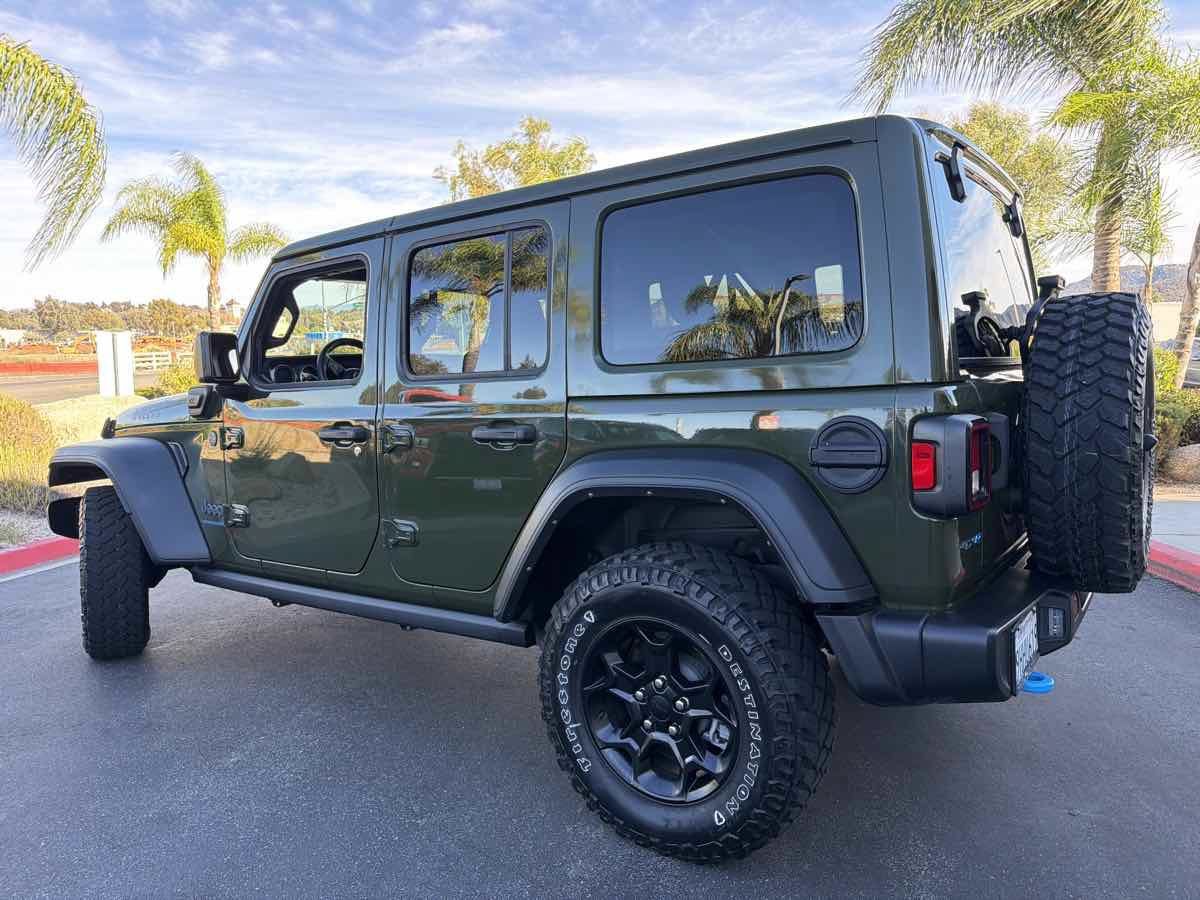 Used 2023 Jeep Wrangler Unlimited w/ 8.4" Radio Group AWD/4WD image 19