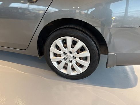 Used 2018 Nissan Sentra S image 8