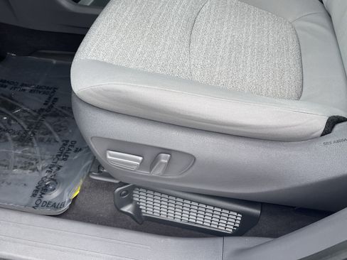 Used 2021 Toyota Sienna LE FWD image 18