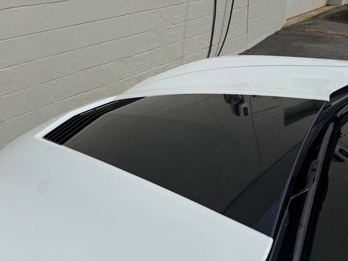 Used 2018 Chevrolet Corvette Stingray Coupe RWD image 7