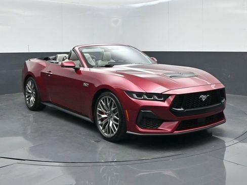 Certified 2025 Ford Mustang GT Premium RWD image 1