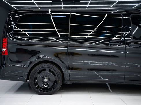 Used 2023 Mercedes-Benz Metris Passenger image 10