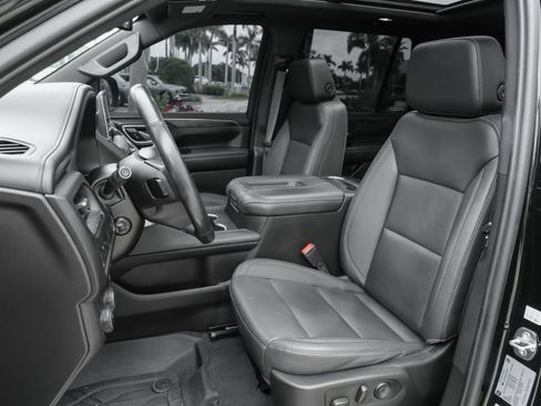 Used 2023 Chevrolet Tahoe LT w/ Luxury Package RWD image 17