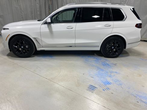 Certified 2025 BMW X7 xDrive40i w/ Premium Package image 6