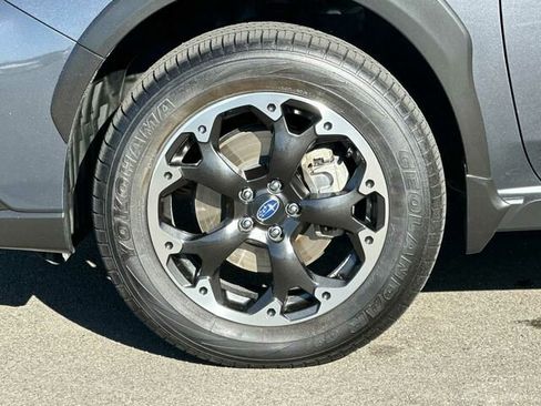 Used 2023 Subaru Crosstrek 2.0i Premium image 32