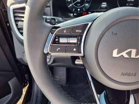 New 2026 Kia Seltos SX image 9