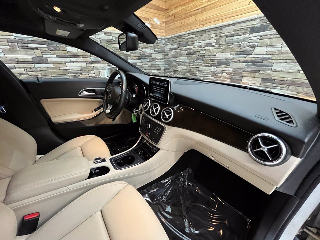 Used 2016 Mercedes-Benz CLA 250 4MATIC image 19
