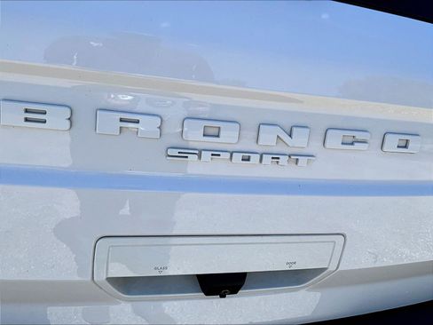 Used 2022 Ford Bronco Sport Outer Banks w/ Tech Package AWD/4WD image 24