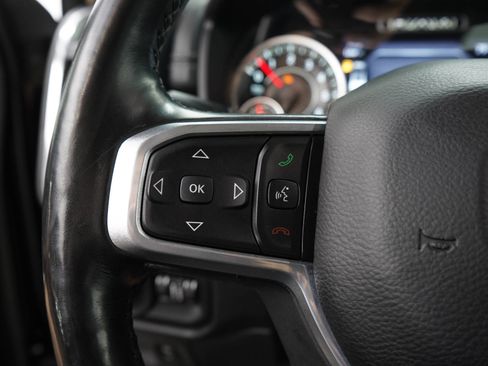Used 2019 RAM 1500 Laramie AWD/4WD image 25