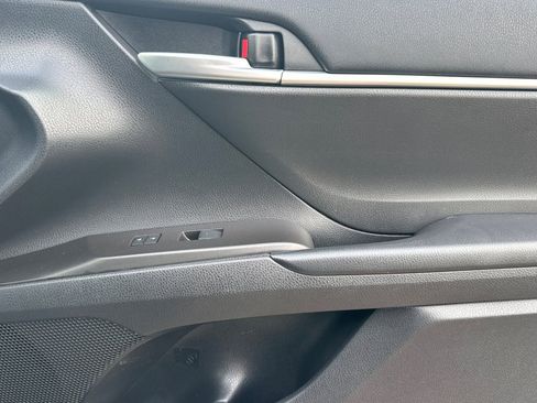 Used 2023 Toyota Camry SE image 21