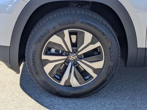 New 2026 Volkswagen Atlas SE image 10