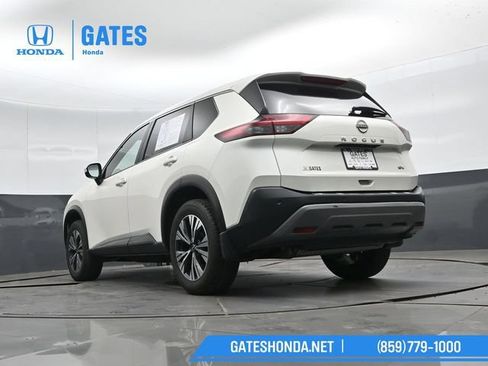 Used 2023 Nissan Rogue SV FWD image 40
