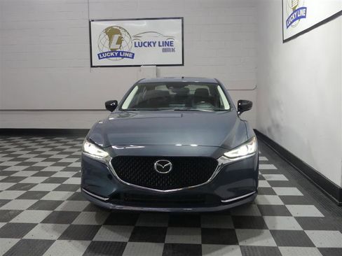 Used 2021 MAZDA MAZDA6 Carbon Edition image 2