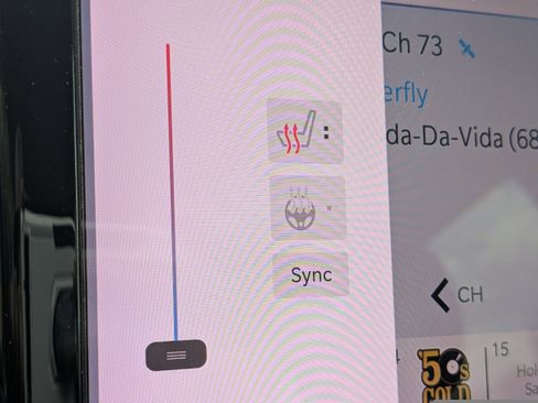 Used 2022 Chrysler Pacifica Touring-L image 21