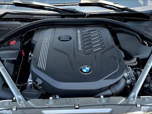 Used 2022 BMW M440i Convertible RWD image 30