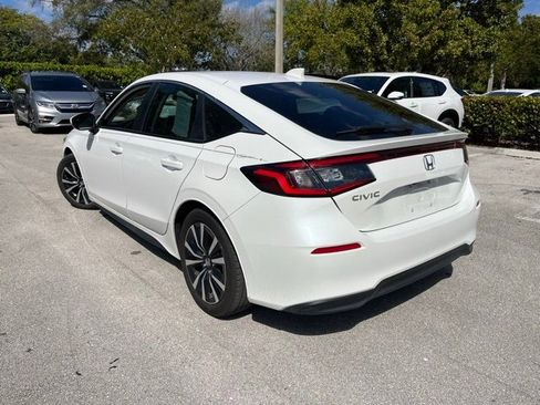 Used 2024 Honda Civic EX-L image 3