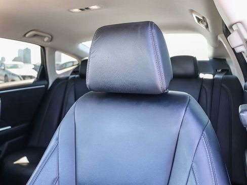 Used 2021 Honda Clarity Touring image 19