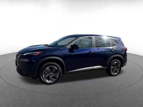 Used 2025 Nissan Rogue SV FWD image 9