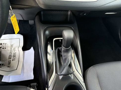 Used 2025 Toyota Corolla LE image 19