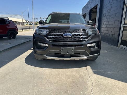 Used 2020 Ford Explorer XLT w/ Equipment Group 202A RWD image 3