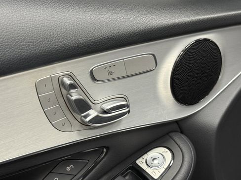 Used 2022 Mercedes-Benz GLC 300 image 21