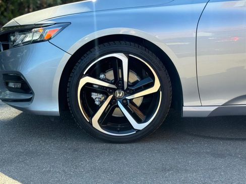 Used 2019 Honda Accord Sport image 8