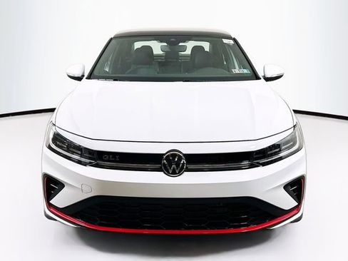 Used 2025 Volkswagen Jetta GLI Autobahn image 2