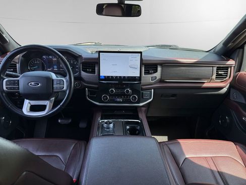 Certified 2024 Ford Expedition Limited image 10