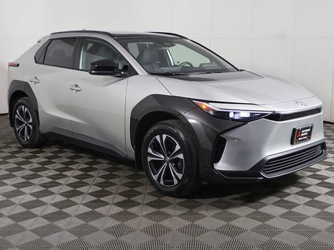 Used 2023 Toyota bZ4X AWD w/ Weather Package image 2