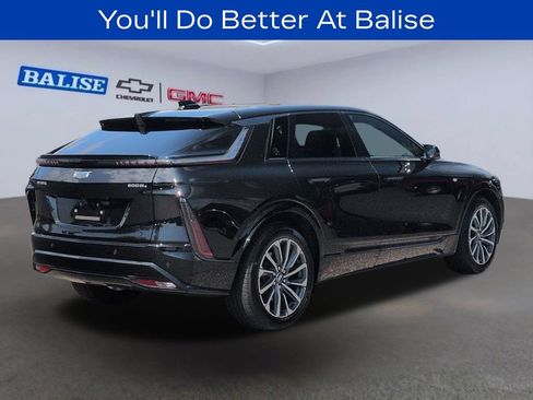 Certified 2024 Cadillac Lyriq Sport w/ LPO, Floor Liner Package AWD/4WD image 4