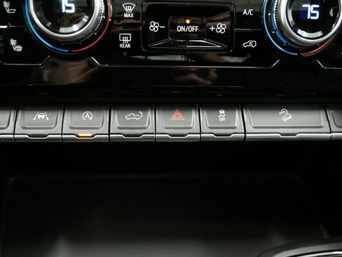 Used 2022 GMC Sierra 1500 AT4 w/ AT4 Preferred Package image 46