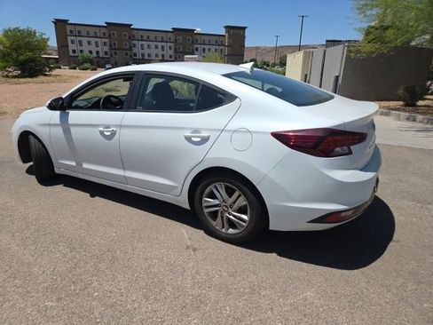 Used 2019 Hyundai Elantra SEL w/ Cargo Package FWD image 5